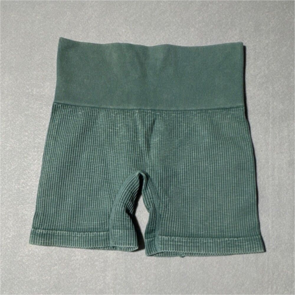 Colsie Women's Green Ribbed Biker Shorts XS Stretch High Rise Pull-On Casual